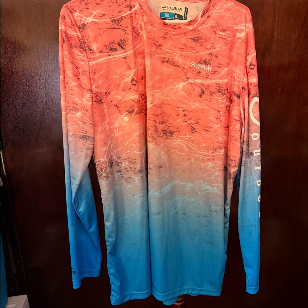 2pc size XL lot: Magellan Long Sleeve Gradient Shirt & Under Armour Short Sleeve